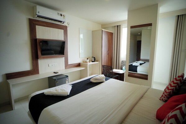 Superior Room | Free WiFi - SS Suites (Bengaluru)