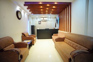 Lobby - SS Suites (Bengaluru)