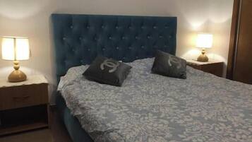 2 chambres, fer et planche à repasser, Wi-Fi gratuit, draps fournis