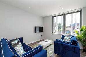 Living area - #94 Lux Crosby Gardens Apartment 2 beds 2 baths (Waterloo)