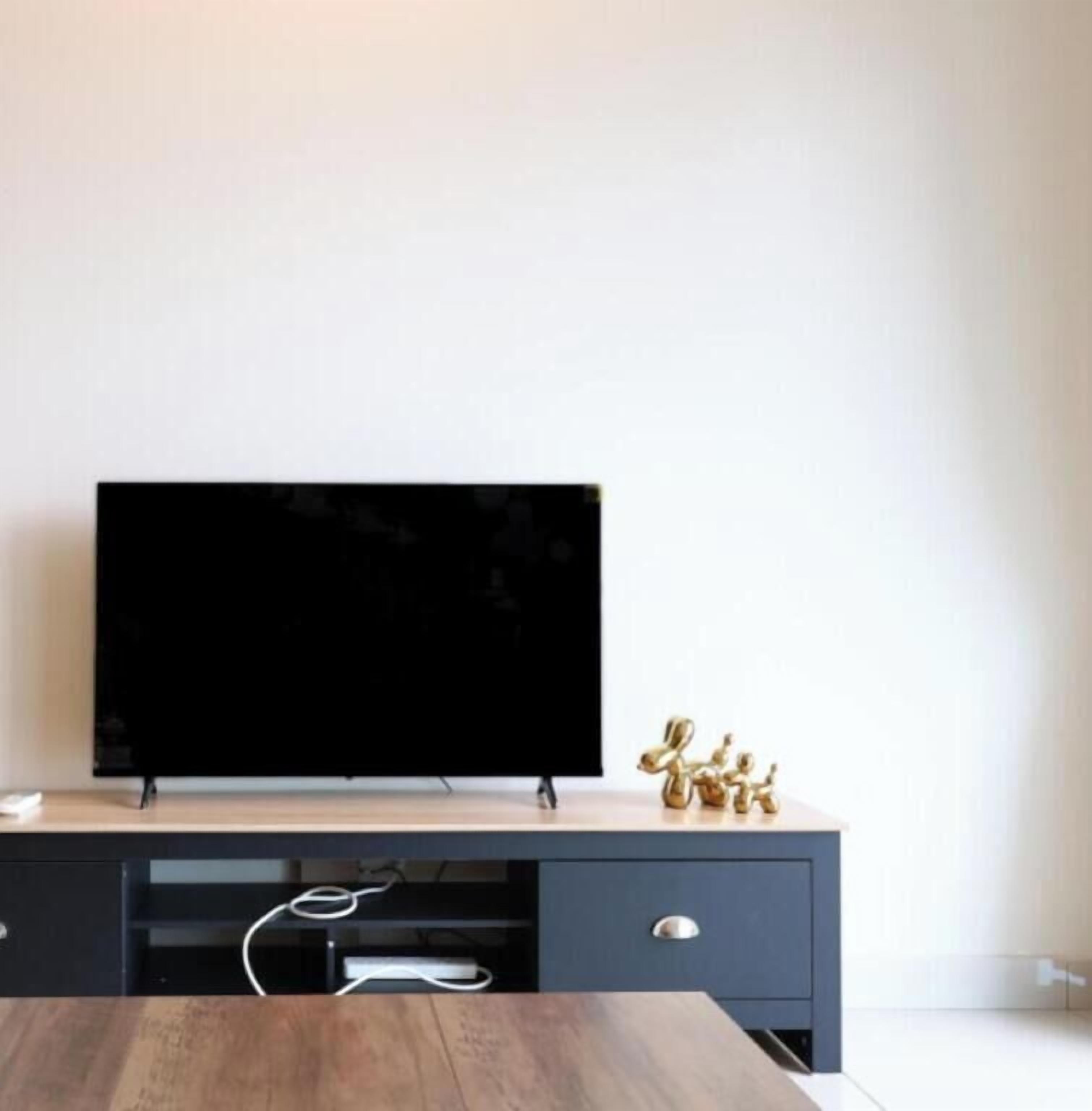 Apartment, 3 Bedrooms | Living area