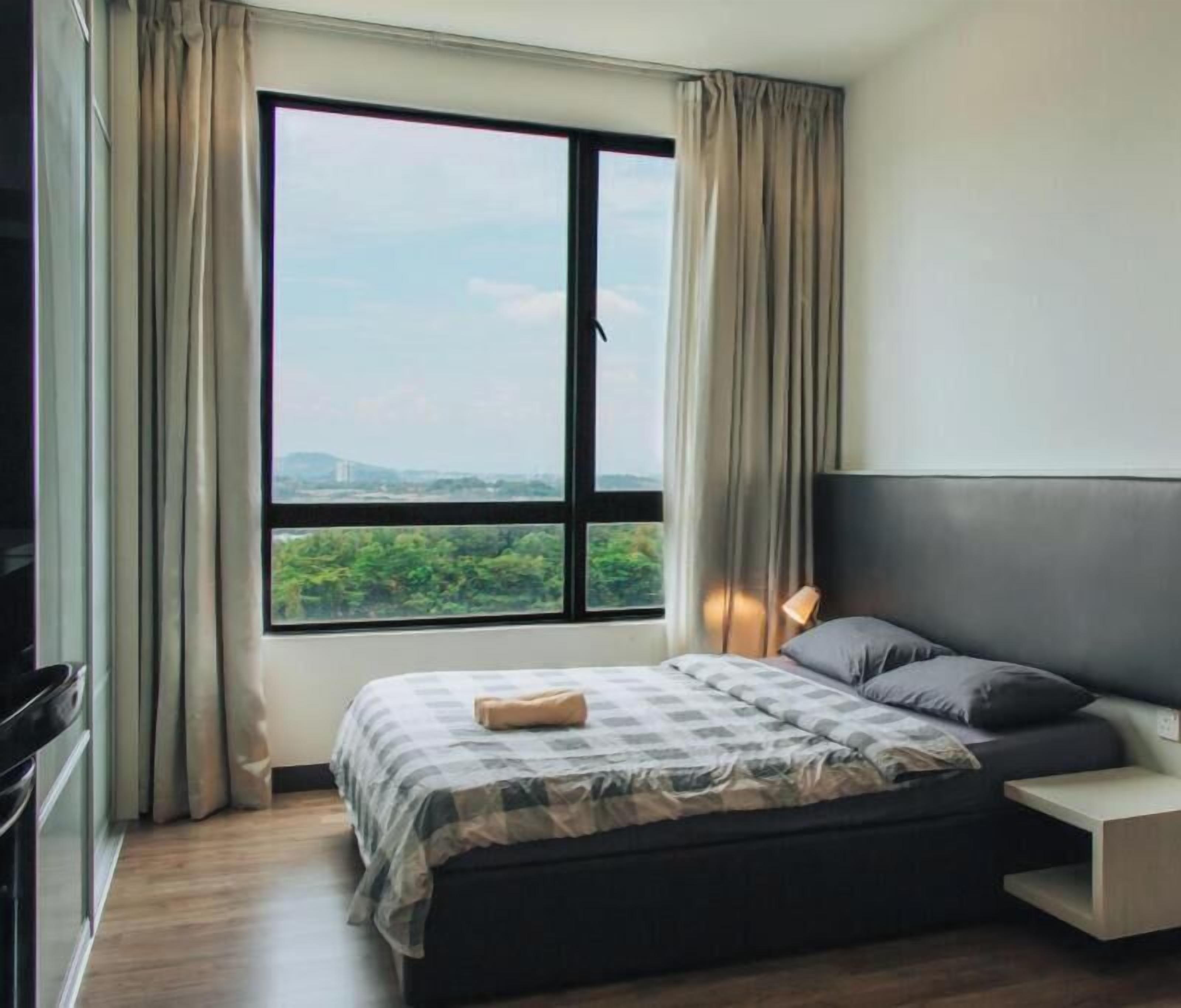 Deluxe Apartment | Iron/ironing board, WiFi (free)