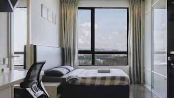 Deluxe Apartment | Iron/ironing board, WiFi (free)