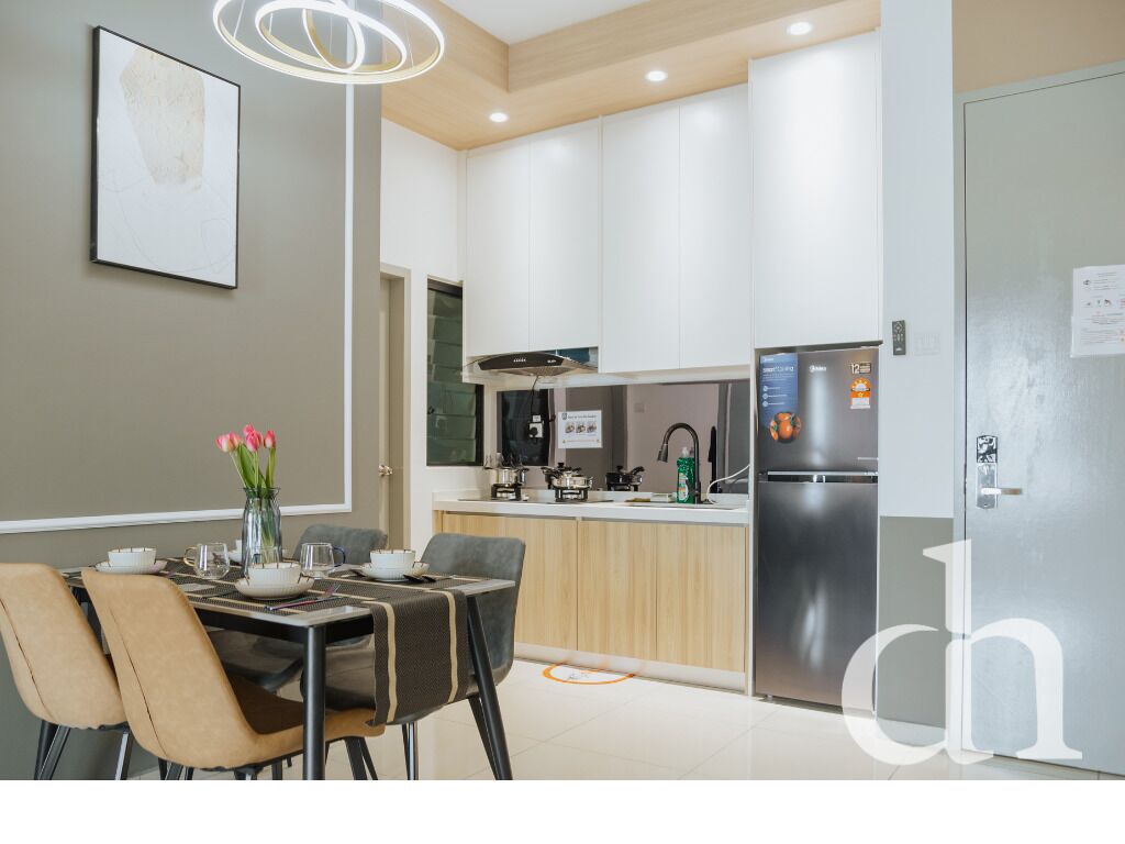 Apartment, 2 Schlafzimmer | Wohnbereich | 42-Zoll-Smart-TV mit Kabelempfang