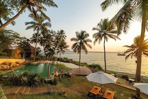 Outdoor pool - Niraamaya Retreats Surya Samudra Kovalam (Neyyattinkara)