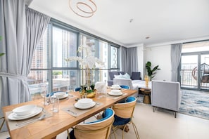 Dining - bnbme - Dubai Creek Residences - 2BR (Dubai)