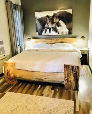 Room - Cheerful Ranch Bunkie | Cozy Countryside Escape (South Bruce Peninsula)