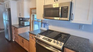 Villa, 1 Bedroom | Private kitchen