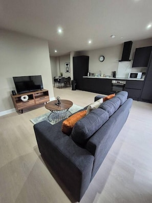 Unclassified image, 5 of 27, button - #22 Lux Apart balcony 11|Near NEC & BHX|for 4 (Birmingham)