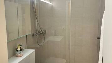 Gemeinsamer Schlafsaal, 1 Schlafzimmer, barrierefrei | Badezimmer