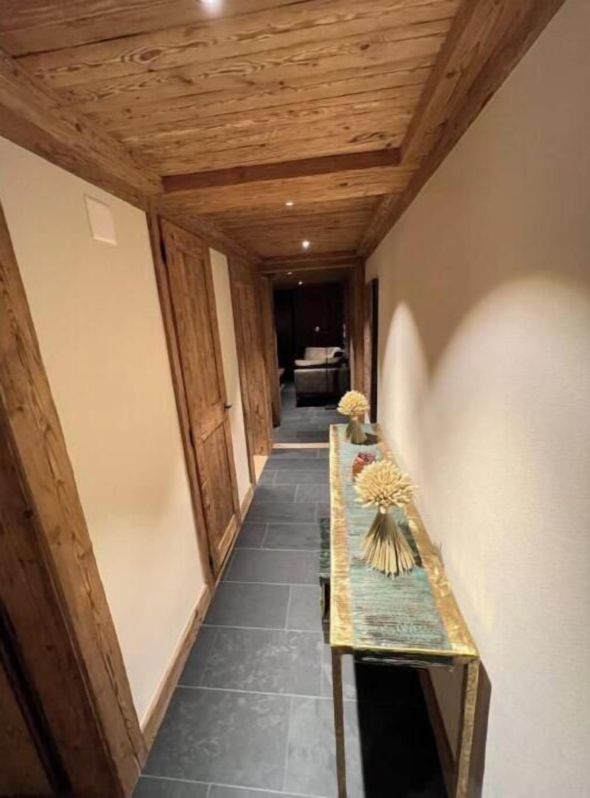 Luxury 1-bedroom Apartment With A Fireplace And A Huge Terrace - Gstaad