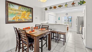 Dining - Right Direction Rentals Carlton Coastal Cottage (Fort Pierce)
