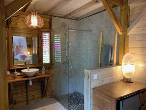 Hair dryer, towels, soap, toilet paper - Le Morne Aux Fous - La Source - Cabin & Tropical Garden (Deshaies)