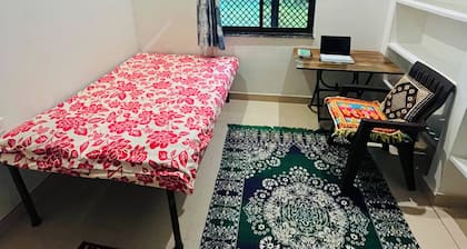 Shree Radha Madhav Homestay Barsana, Mathura, UP For Couples ,Solo ,Family etc.