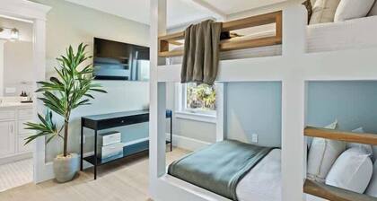 Bay View Beauty ~ Luxury Bayfront Retreat
