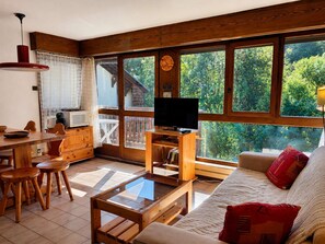Unclassified image, 3 of 9, button - Apartment with ski view balcony - 4 guests (Arâches-la-Frasse)