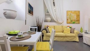 Living area - Romantic House Near the Vatican (St. Peter's Square) (Roma)