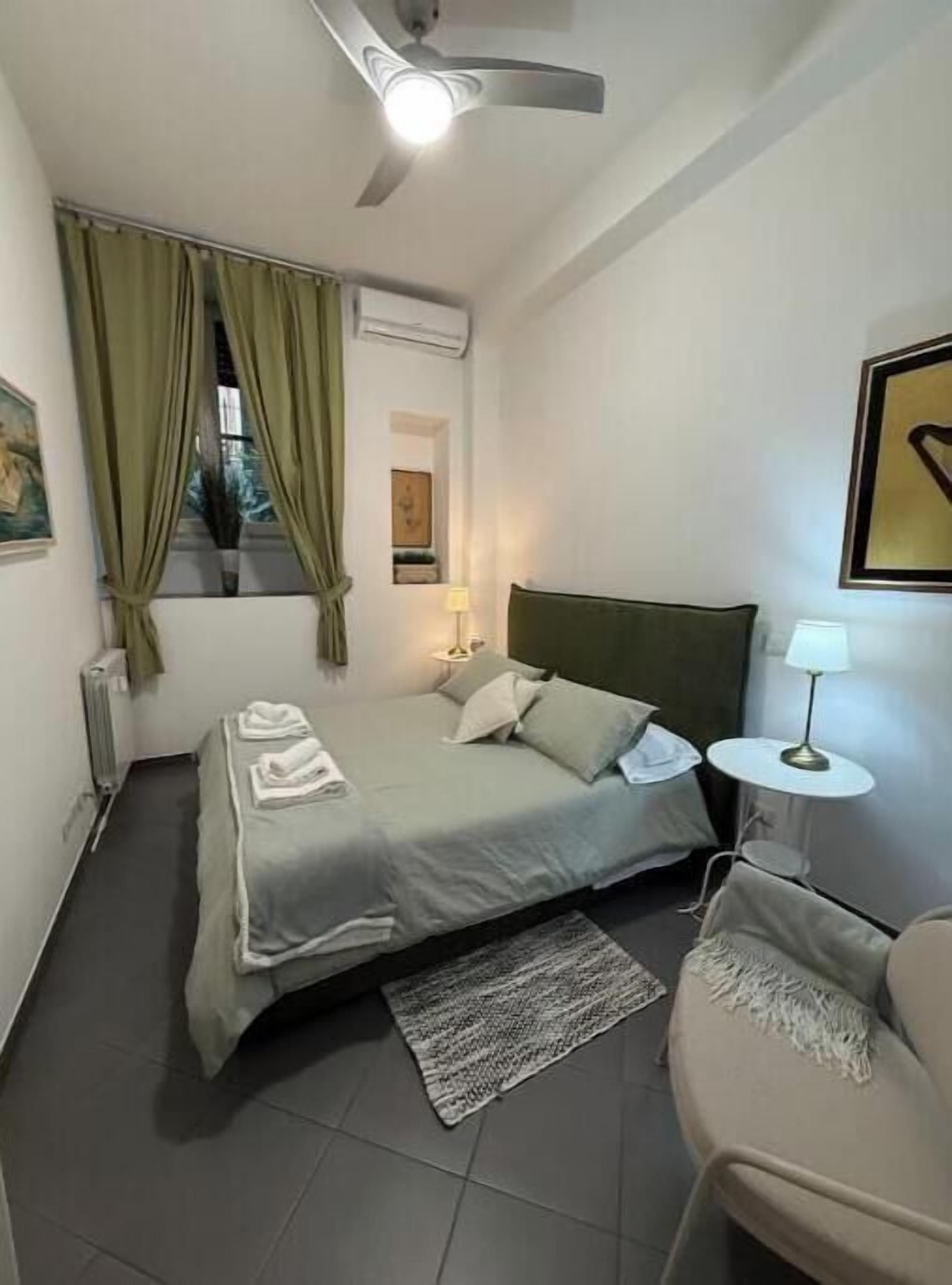 1 bedroom, iron/ironing board, WiFi (free), bed sheets