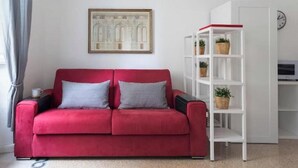 Smart TV - Luxury Romantic Accommodations Near the Vatican (Roma)