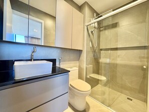 Luxury Suite | Bathroom - Empíria Studios Piscina & Academia (Luís Eduardo Magalhães)