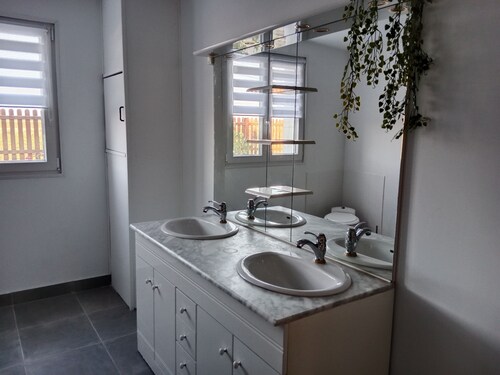 A Vacation Rental Between Land and Sea