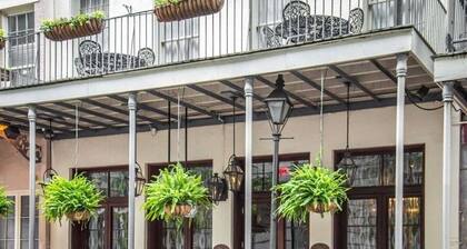 New Orleans | Couples Quarter Stay | Courtyard + WiFi