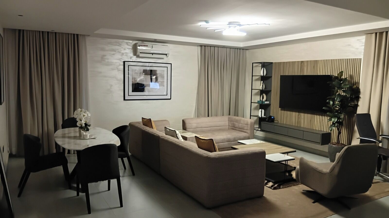 Suite, 2 soverom, ikke-røyk, tekjøkken | Oppholdsområde