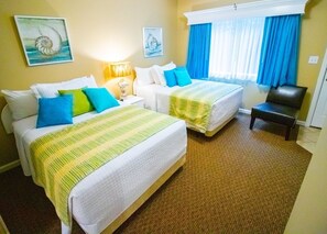Room - Myrtle Beach | Group Beach Retreat | Pool + Hot Tub | 3BR Sleeps 12 (Surfside Beach)
