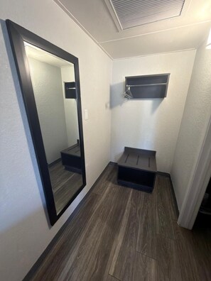 Habitación individual, 1 cama King size, para no fumadores | Interior