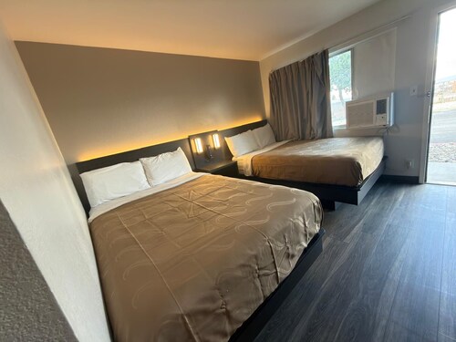 Comfy Stay in Ely by BestAcco