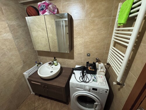 Beautiful 1-bedroom apartment in tranquil İstanbul neighborhood