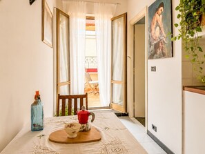 Unclassified image, 5 of 24, button - Jo's Terrace - Centocelle (Roma)