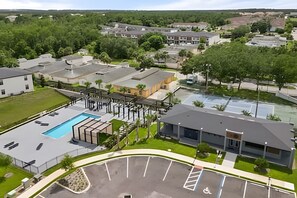 Exterior - 3 Bd / 3 Ba / Sleeps 8 / The hub (Kissimmee)