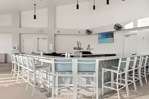 Bar (on property) - 8 Bd / 6 Ba / Sleeps 23 / Windsor Cay Resort (Clermont)