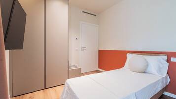2 chambres, fer et planche à repasser, Wi-Fi gratuit, draps fournis