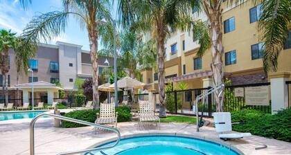 Accessible 2BR Suite w/ Heated Pool + Free Bfast