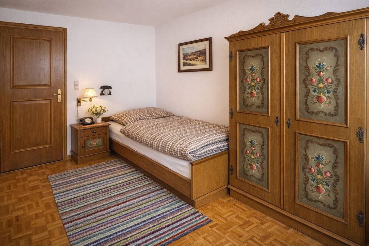 Habitación individual clásica, vistas a la montaña | Caja fuerte, escritorio, cunas gratuitas y wifi gratis