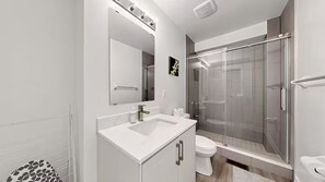 Bathroom - Private 2BR Lower Floor Suite - Private Entrance
AC in vibrant Richmond Hill (Richmond Hill)