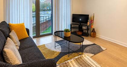 1-bed - Sleeps 4 - Parking - Central Location