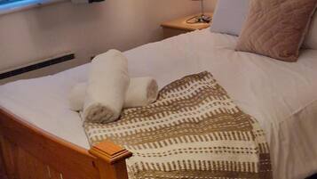 1 habitación, wifi gratis y ropa de cama