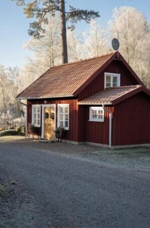Exterior - Cottage close to nature (Ljung)