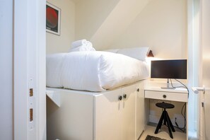 Strykjärn/strykbräda, gratis wi-fi och sängkläder