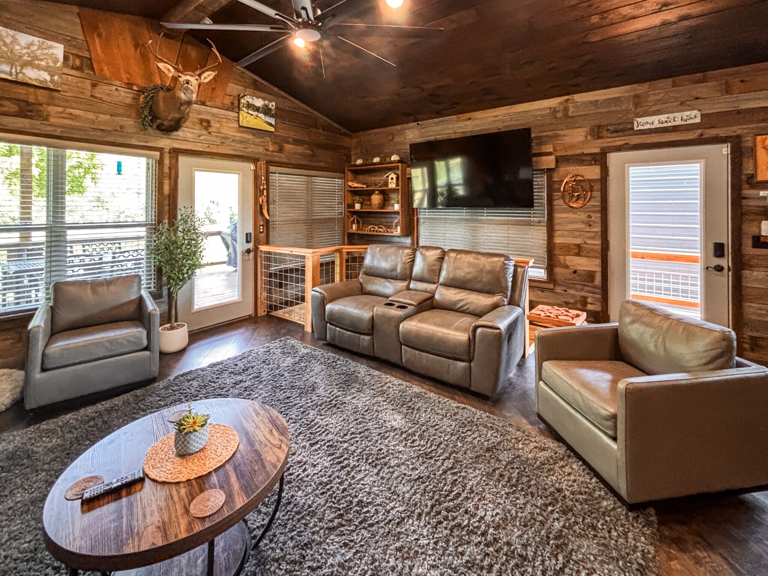 *New* River Valley Retreat ~ Directly On White River - 墨爾本