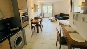 Interior - Chic Studio with Pool - Vila Verde (1 to 4 people) (Santa Maria)
