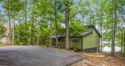 Crooked Creek Hideaway | Private Lakefront Escape