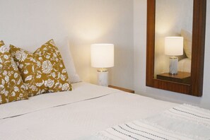 Iron/ironing board, Internet - New apart near IJC, Hospital Civil Viejo with AC (Guadalajara)