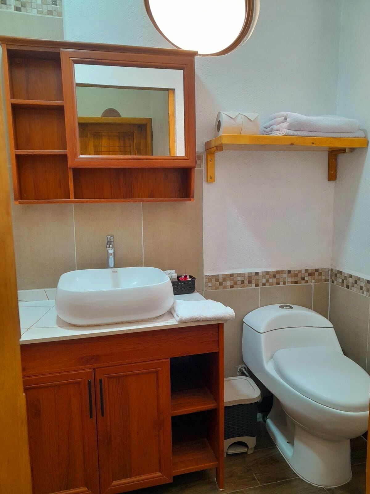 Habitación cuádruple, vistas al jardín | Baño