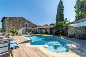 Pool - Vrbo Property (NIMES)