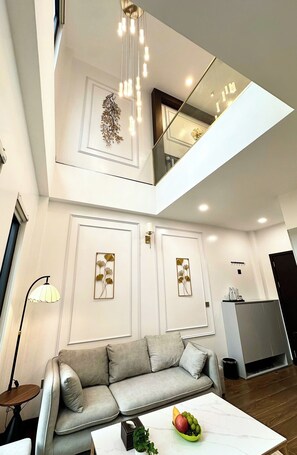 Royal Apartment, Courtyard View | Living area - MT Suites Sa Pa (Sa Pa)