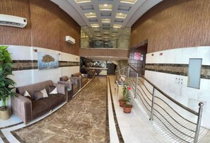 Lobby - Iwan Sin hotel (almdinah)